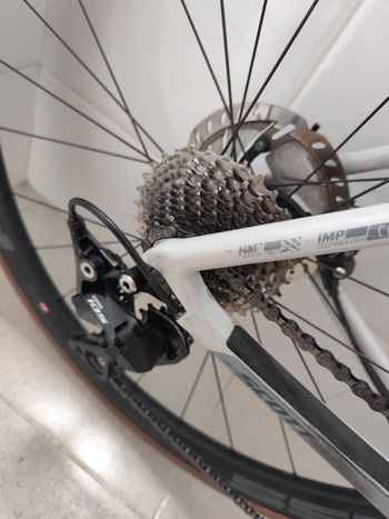 Used Scott Addict 20 disc 2019 2019 Road & Gravel, Light Gray — image 7 of 7