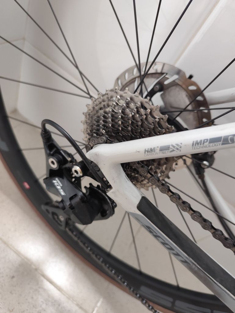Used Scott Addict 20 disc 2019 2019 Road & Gravel, Light Gray — image 7 of 7