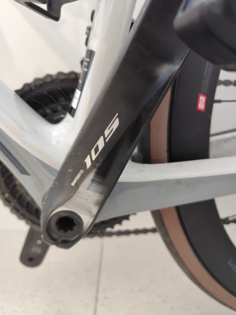 Used Scott Addict 20 disc 2019 2019 Road & Gravel, Light Gray — image 4 of 7