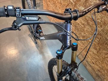 Used UNNO MITH Race 2025 2025 Mountainbike, Light Gray, 29, 27.5 — image 5 of 6