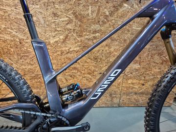 Used UNNO MITH Race 2025 2025 Mountainbike, Light Gray, 29, 27.5 — image 2 of 6