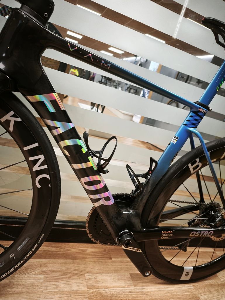 Used Factor Ostro Shimano Dura Ace Di2 2025 Road & Gravel, Black — image 12 of 16