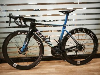 Used Factor Ostro Shimano Dura Ace Di2 2025 Road & Gravel, Black — image 8 of 16