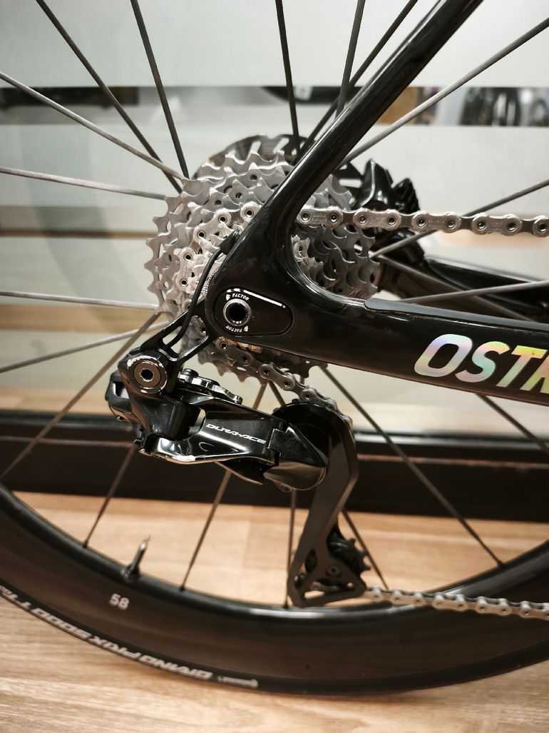 Used Factor Ostro Shimano Dura Ace Di2 2025 Road & Gravel, Black — image 3 of 16