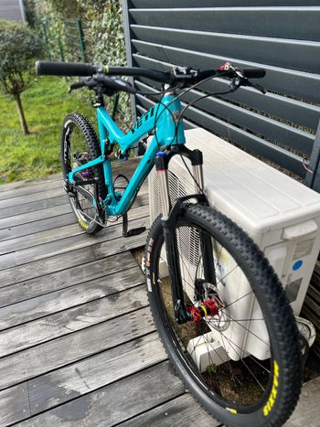 Yeti, 575