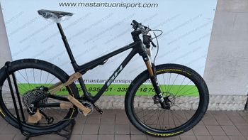 BH, LYNX RACE 9.7 2025