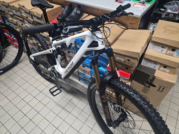 Gebrauchtes Merida eONE-SIXTY 10K 2026 2026 Mountainbike, Weiß, 29, 27.5 — Bild 3 von 4