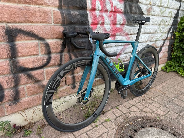 Used CUBE LITENING AERO C:68X SLT 2023 2023 Road & Gravel, Blue — image 5 of 9