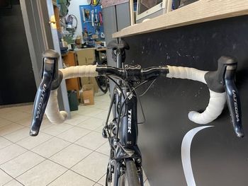 Used Trek Trek Émonda SLR 7 2015 Road & Gravel, Black — image 5 of 6