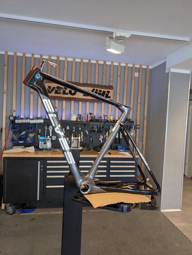 Tweedehands Elves Vanyar Pro Disc Frameset RH 50 Frameset 2025 Road & Gravel — afbeelding 1 van 8
