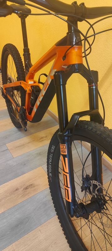 Tweedehands Trek Slash 9.8 XT 2021 2021 Mountainbike — afbeelding 3 van 4