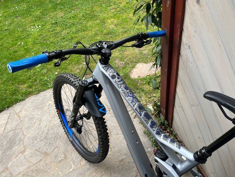 Used CUBE STEREO 140 HPC, SL 27.5 2023 2023 Mountainbike, Hellgrau, 27.5 — image 2 of 3