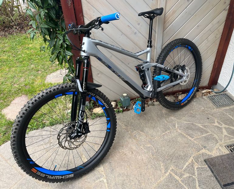 Used CUBE STEREO 140 HPC, SL 27.5 2023 2023 Mountainbike, Hellgrau, 27.5 — image 1 of 3