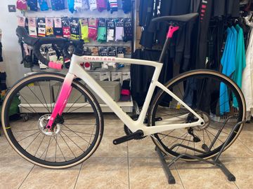 Used Chapter 2 TOA 2024 Road & Gravel, White — image 3 of 10