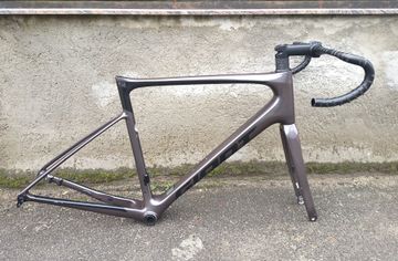 Used Giant Defy Advanced 1 2023 Frameset 2023 Road & Gravel, Purple — image 1 of 9