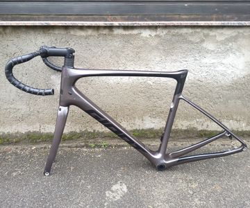 Used Giant Defy Advanced 1 2023 Frameset 2023 Road & Gravel, Purple — image 4 of 9