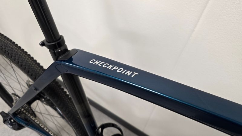 Tweedehands Trek Checkpoint SL 7 eTap 2022 2022 Road & Gravel — afbeelding 6 van 8