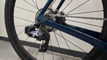 Tweedehands Trek Checkpoint SL 7 eTap 2022 2022 Road & Gravel — afbeelding 2 van 8