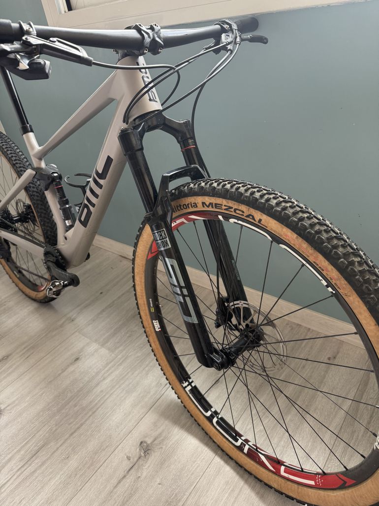 Used BMC 01 One 2021 2021 Mountainbike, Light Gray — image 1 of 5