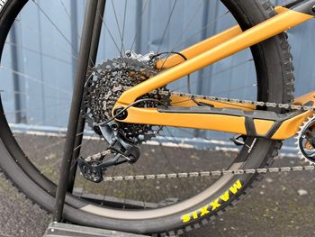 Used Orbea RALLON M10 2023 2023 Mountainbike, Black, 29 — image 7 of 10