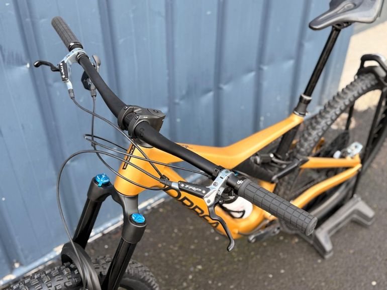 Used Orbea RALLON M10 2023 2023 Mountainbike, Black, 29 — image 8 of 10
