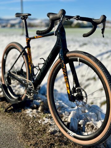 Gebrauchtes Whistle Kiowa 2026 Road & Gravel, Schwarz — Bild 3 von 8