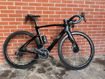 Pinarello DOGMA F RED ETAP AXS Disc 2023 2023 Road & Gravel usato