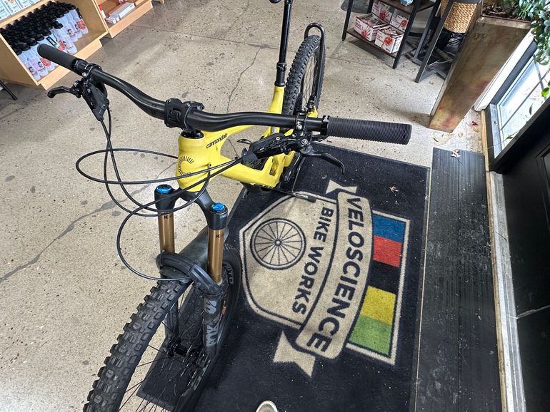 Used Cannondale Jekyll 1 2023 2023 Mountainbike, Orange, 29 — image 5 of 5