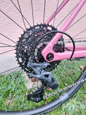 Used Van rysel Van Rysel EDR AF Rose 2025 Road & Gravel, Black — image 4 of 8