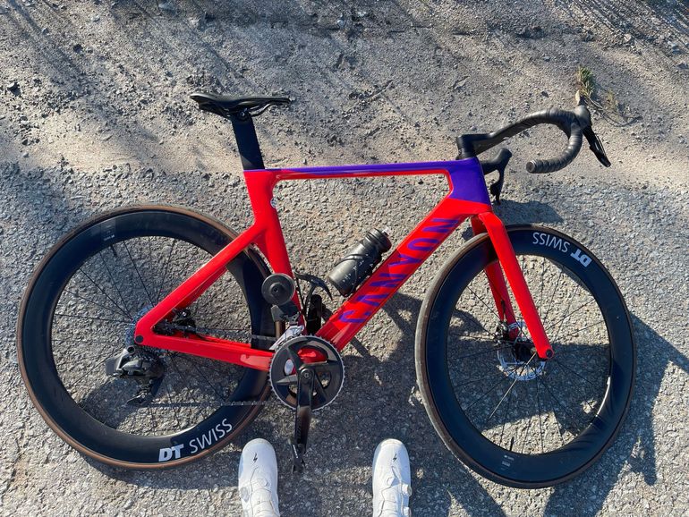 Used Canyon Aeroad CF SLX 8 Disc eTap 2023 Frameset 2023 Road & Gravel — image 3 of 3