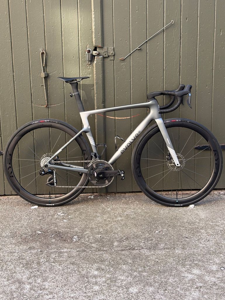 Used Evolve Cima 2026 Road & Gravel, Light Gray — image 2 of 10