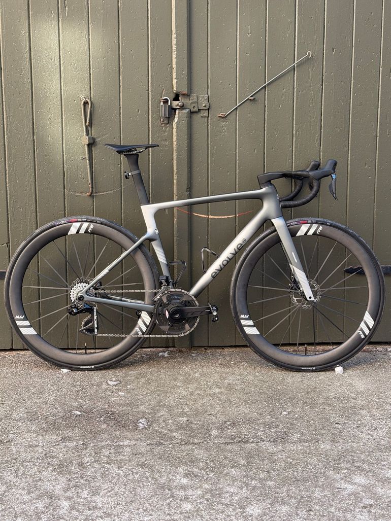 Used Evolve Cima 2026 Road & Gravel, Light Gray — image 1 of 10
