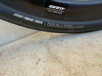 Used Giant Tcr Shimano 105 2023 Road & Gravel, Black — image 4 of 5