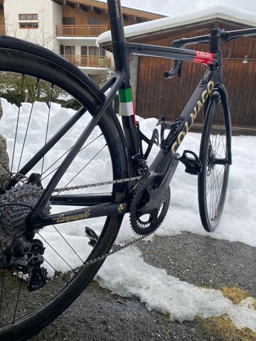 Used Colnago V3RS UAE 2022 Road & Gravel, Black — image 3 of 9