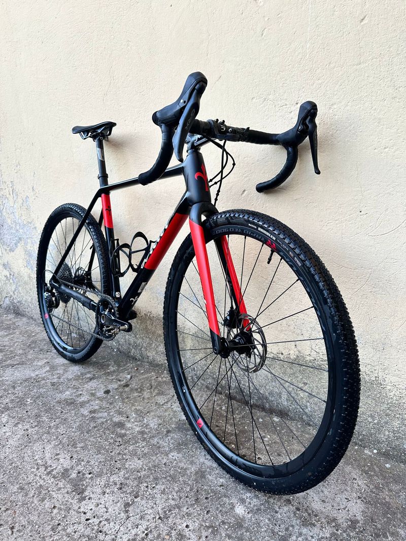 Used Wilier Cento1 Cross 2022 Road & Gravel, Black — image 2 of 9