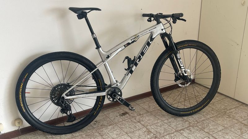 Używany Trek Supercaliber SLR 9.9 X0 AXS Gen 2 2024 2024 MTB