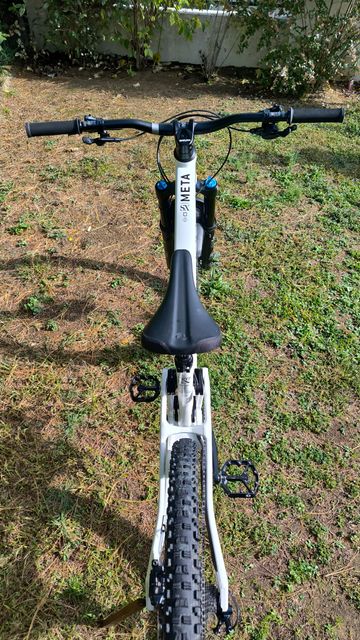 Commencal META SX V5 ESSENTIAL CLEAR SILVER 2025 Mountainbike usato, Bianco — immagine 10 di 14