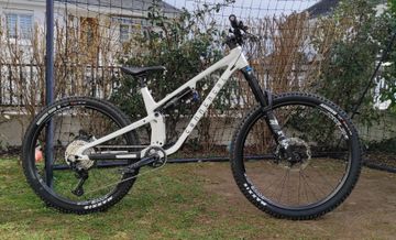 Commencal META SX V5 ESSENTIAL CLEAR SILVER 2025 Mountainbike usato, Bianco — immagine 8 di 14