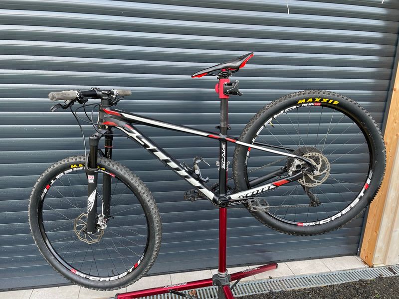 Used Scott Scale 750 2017 Mountainbike, Black — image 1 of 15