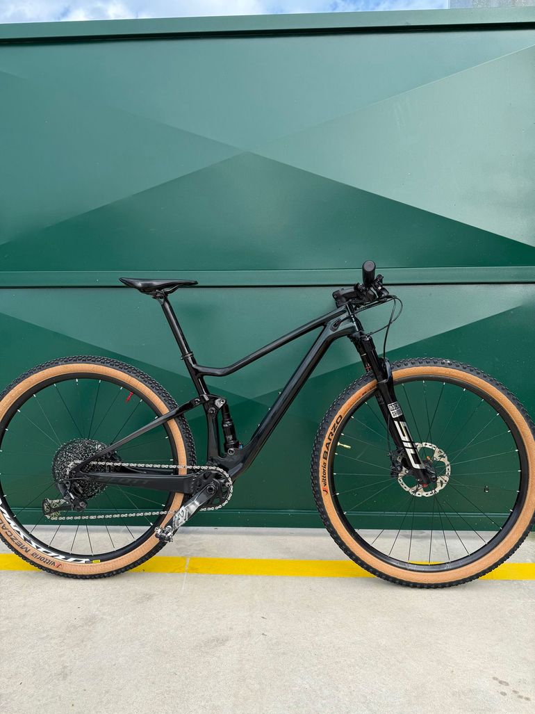 Used Scott RC 900 Team CARBONO 2022 Mountainbike, Green — image 1 of 15