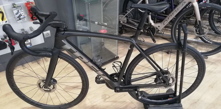 Used Trek EMONDA SLR P1 DURA-ACE 11v 2022 2022 Road & Gravel, Black — image 2 of 6