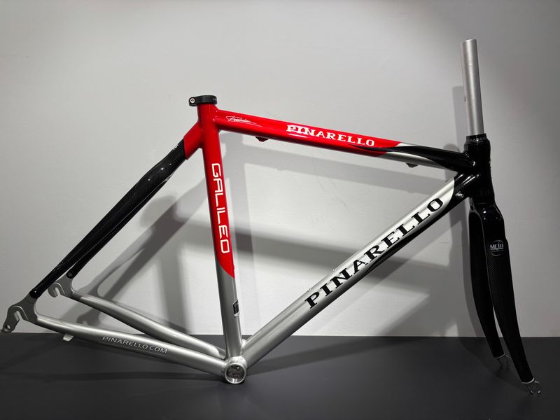 Pinarello Galileo Frameset 2006 Road & Gravel usato, Rosso — immagine 1 di 12