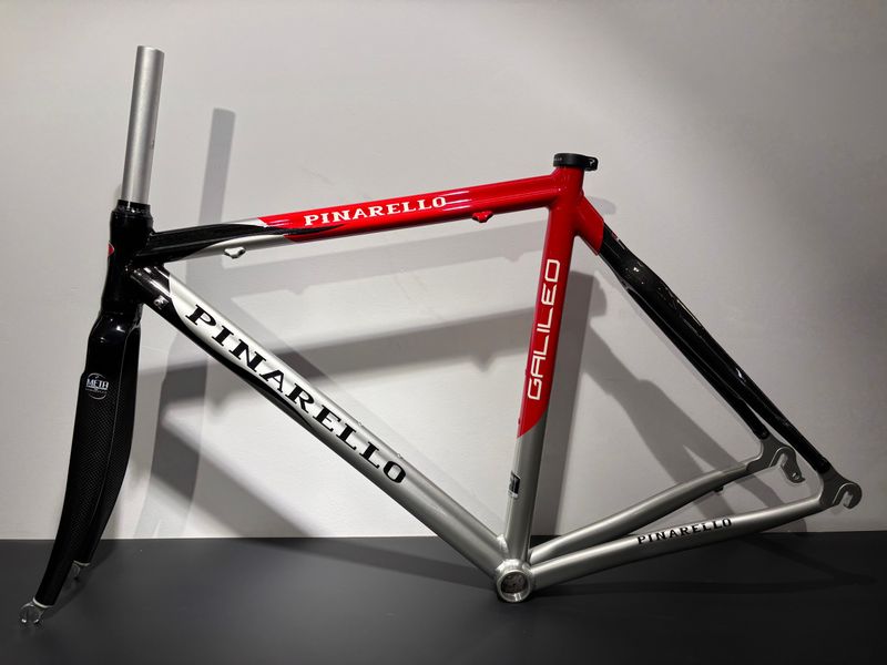 Pinarello Galileo Frameset 2006 Road & Gravel usato, Rosso — immagine 2 di 12