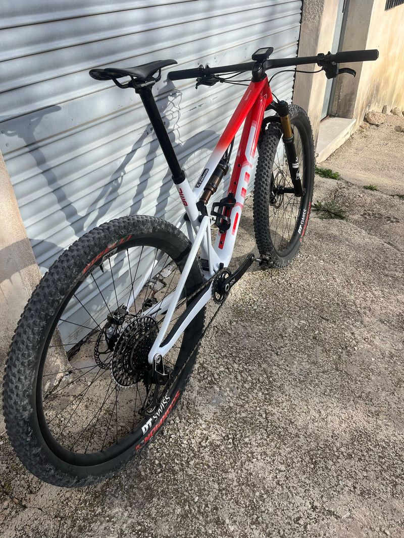 Used BMC Fourstroke 01 LTD 2023 2023 Mountainbike, Red, 29 — image 3 of 8