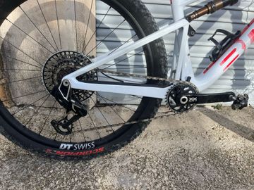 Used BMC Fourstroke 01 LTD 2023 2023 Mountainbike, Red, 29 — image 5 of 8