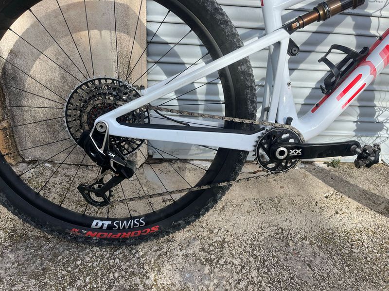 Used BMC Fourstroke 01 LTD 2023 2023 Mountainbike, Red, 29 — image 5 of 8