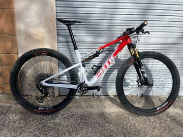 Used BMC Fourstroke 01 LTD 2023 2023 Mountainbike, Red, 29 — image 1 of 8