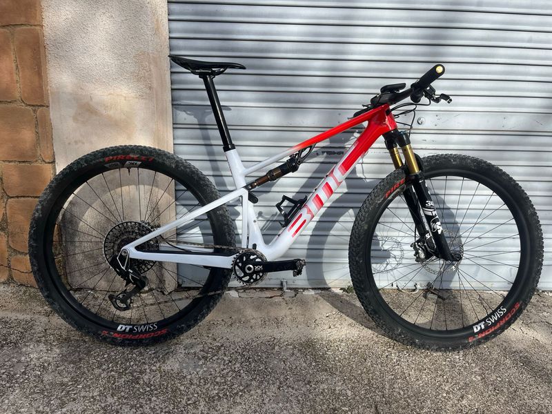 Used BMC Fourstroke 01 LTD 2023 2023 Mountainbike, Red, 29 — image 1 of 8