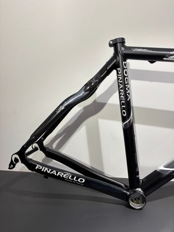 Used Pinarello Pinarello Dogma AK61 Magnesium Frameset 2004 Road & Gravel, White — image 3 of 9