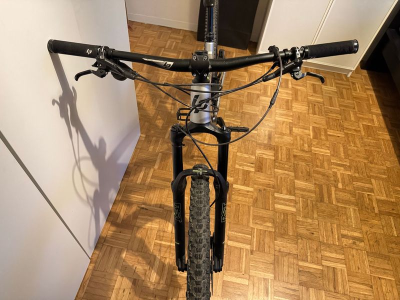 Gebrauchtes Lapierre Zesty TR 3.9 2022 2022 Mountainbike, Hellgrau, 29 — Bild 4 von 10